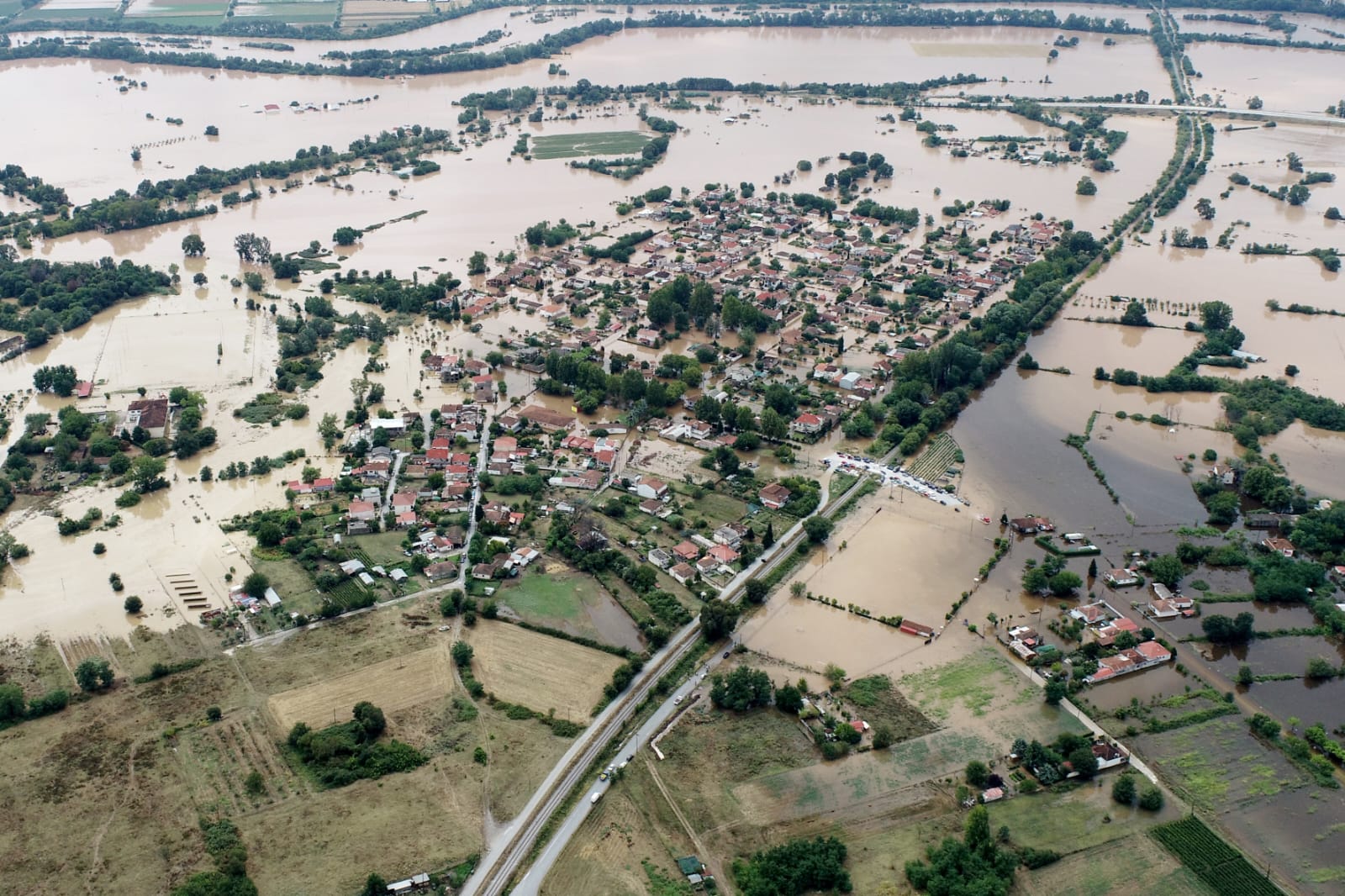 Σε κόκκινο συναγερμό για πλημμύρες η Περιφέρεια Θεσσαλίας