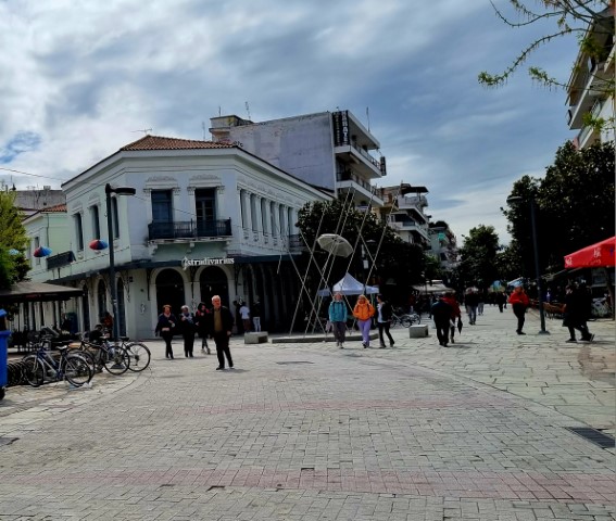 Ανοιχτά τα καταστήματα των Τρικάλων αυτή τη Κυριακή